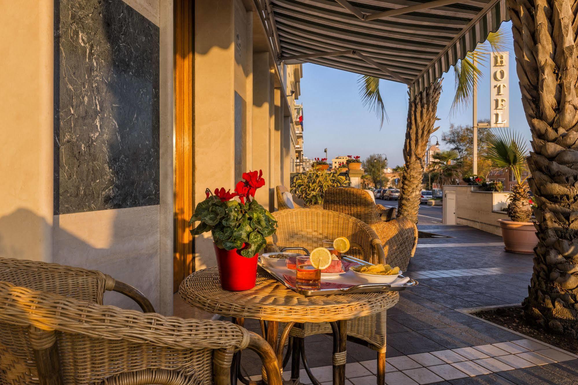 Astura Palace Hotel Неттуно Экстерьер фото